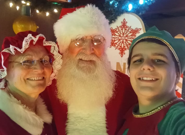 Gallery photo 3 of Santa Don and Mrs Claus