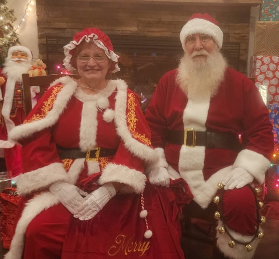 Gallery photo 5 of Santa Don and Mrs Claus