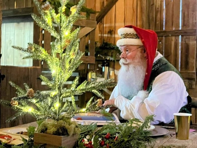 Gallery photo 2 of McCutchanville Santa