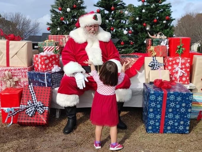 Gallery photo 2 of Santa Earl