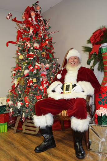Gallery photo 1 of Santa Charles