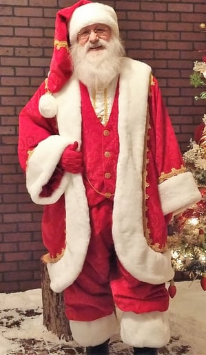 Gallery photo 3 of Santa Emmett Thomason
