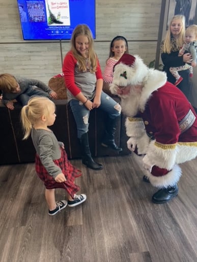 Gallery photo 7 of Santa Eric