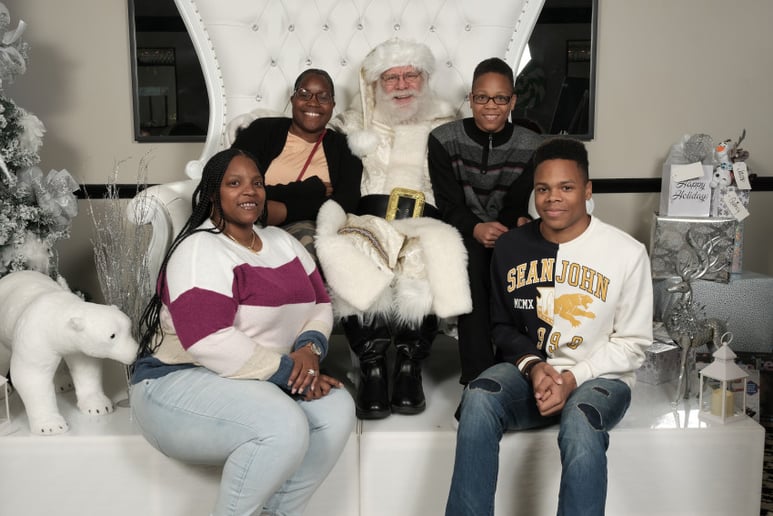 Gallery photo 8 of Santa Eric
