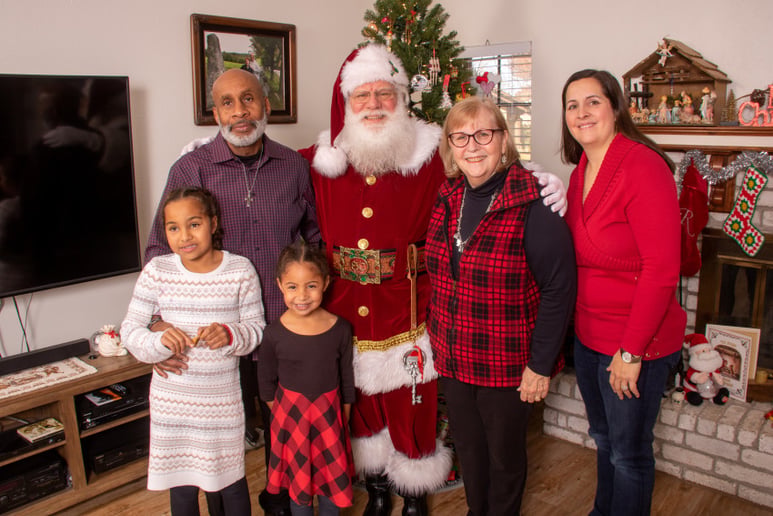Gallery photo 11 of Santa Eric