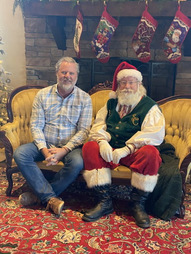 Gallery photo 6 of Santa Eric