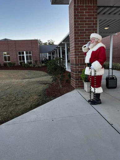 Gallery photo 20 of Santa Everrett