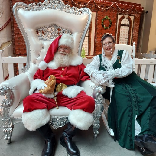 Gallery photo 7 of Santa Everrett