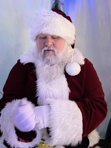 Gallery photo 2 of Santa Chris