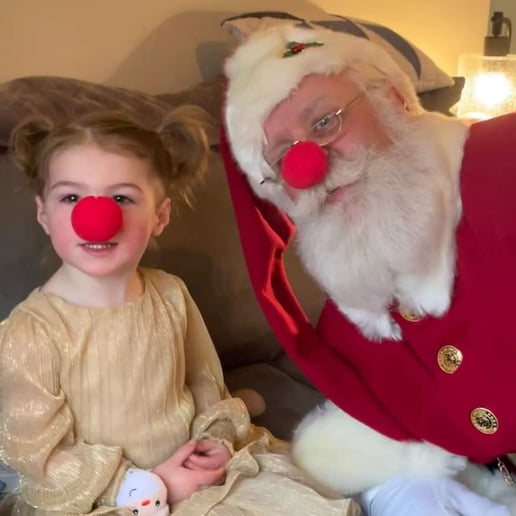 Gallery photo 2 of Santa G