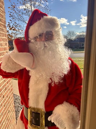Gallery photo 11 of Avon Santa Gary