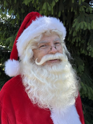 Gallery photo 7 of Avon Santa Gary