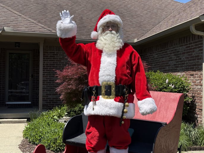 Gallery photo 8 of Avon Santa Gary