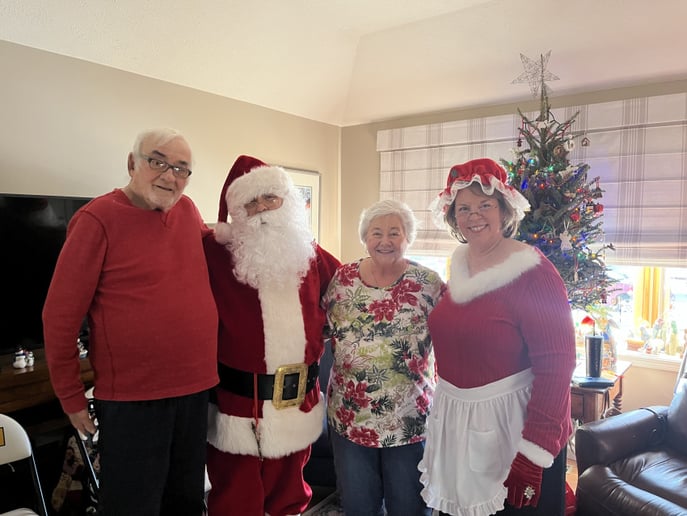 Gallery photo 14 of Avon Santa Gary