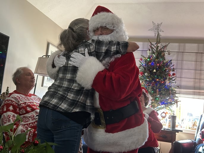 Gallery photo 15 of Avon Santa Gary