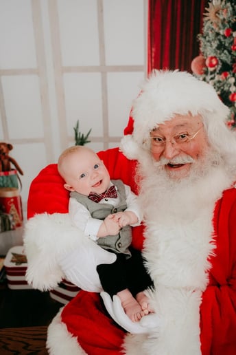 Gallery photo 3 of Santa Gary