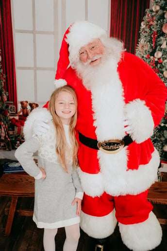 Gallery photo 2 of Santa Gary