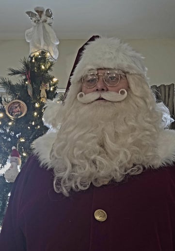 Gallery photo 5 of Santa Gary