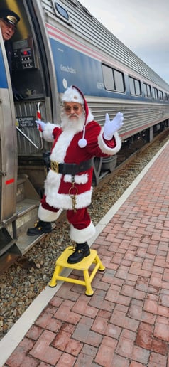 Gallery photo 9 of Santa Gary