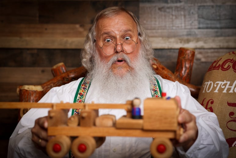 Gallery photo 12 of Santa Gary
