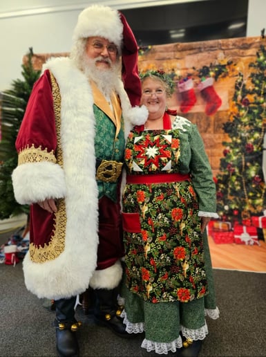 Gallery photo 24 of Santa Gary