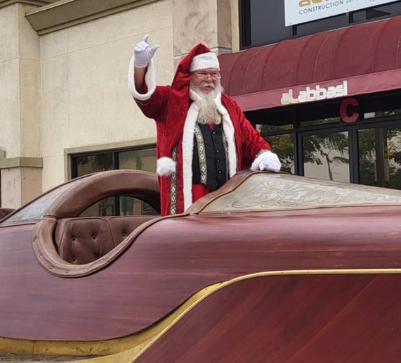 Gallery photo 10 of Santa Gavin