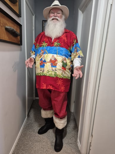 Gallery photo 32 of Santa Gee