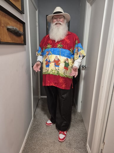 Gallery photo 33 of Santa Gee
