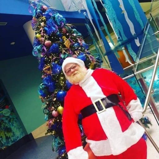 Gallery photo 3 of Santa Gene