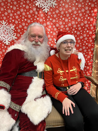 Gallery photo 4 of Santa Gordon