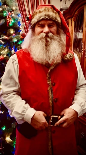 Gallery photo 2 of Santa Edwin