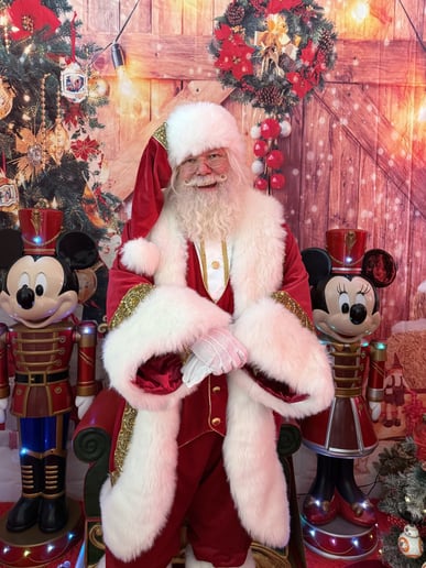 Gallery photo 1 of Santa Greg