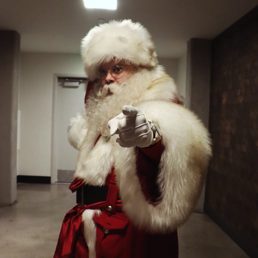 Gallery photo 10 of Santa August