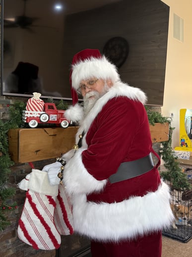 Gallery photo 4 of Santa Hayes