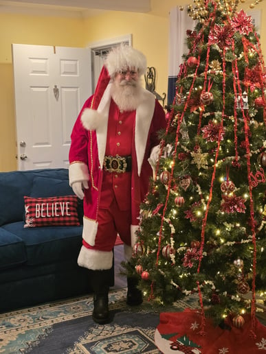 Gallery photo 2 of Santa Henson
