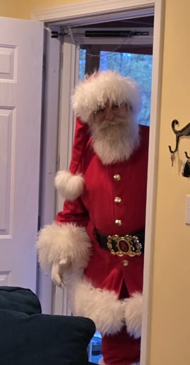 Gallery photo 3 of Santa Henson