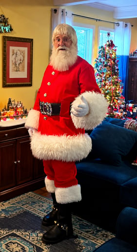 Gallery photo 4 of Santa Henson