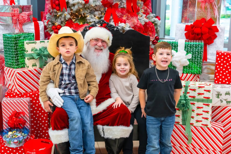 Gallery photo 2 of Santa Hoff