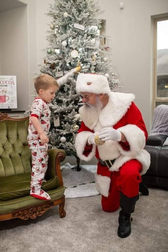 Gallery photo 12 of Santa of Katy