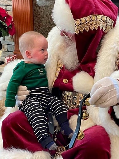 Gallery photo 10 of Santa in the Lou