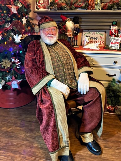 Gallery photo 3 of Santa Is On His Way