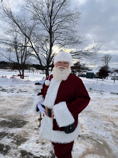 Gallery photo 8 of Santa J