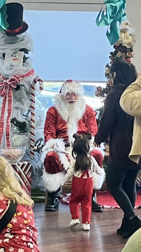 Gallery photo 9 of Santa J Monsen