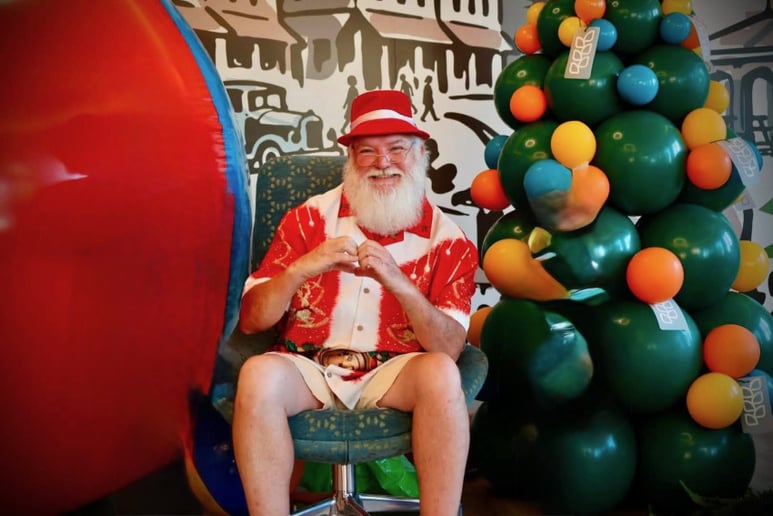 Gallery photo 9 of Santa J