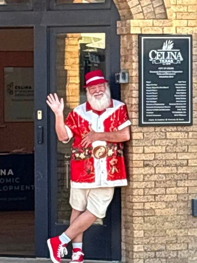 Gallery photo 10 of Santa J