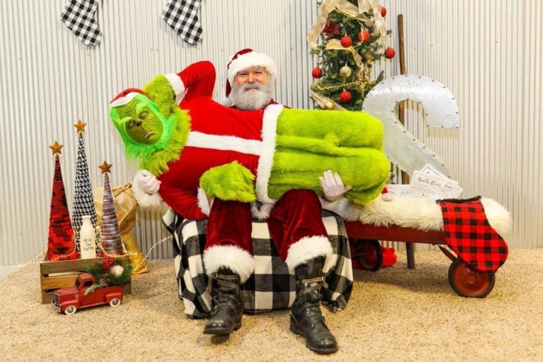 Gallery photo 5 of Santa J