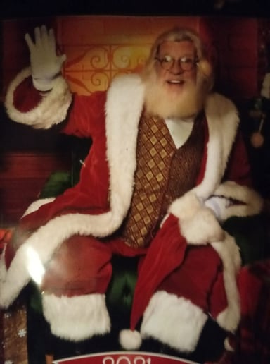 Gallery photo 2 of Santa James
