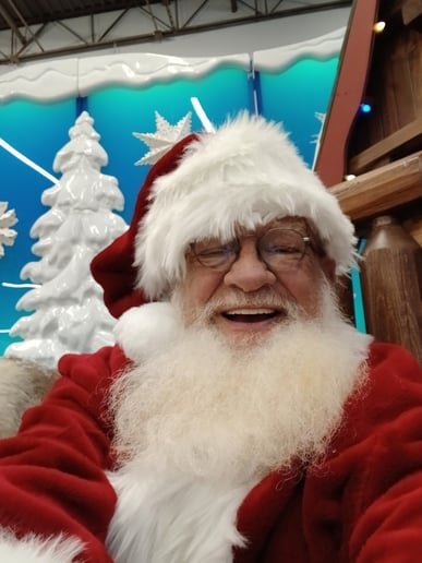 Gallery photo 6 of Santa James