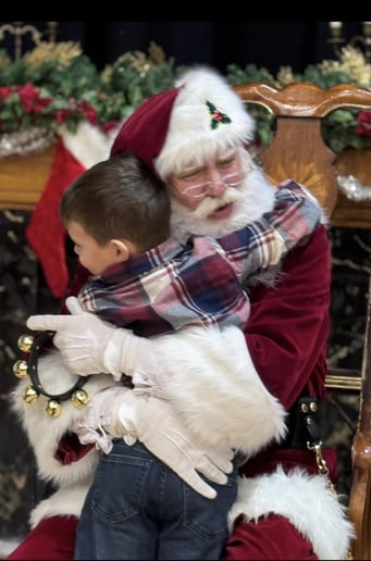 Gallery photo 9 of Santa James