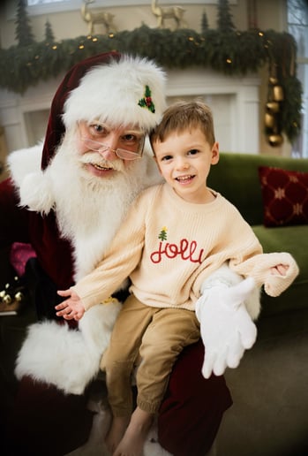 Gallery photo 3 of Santa James